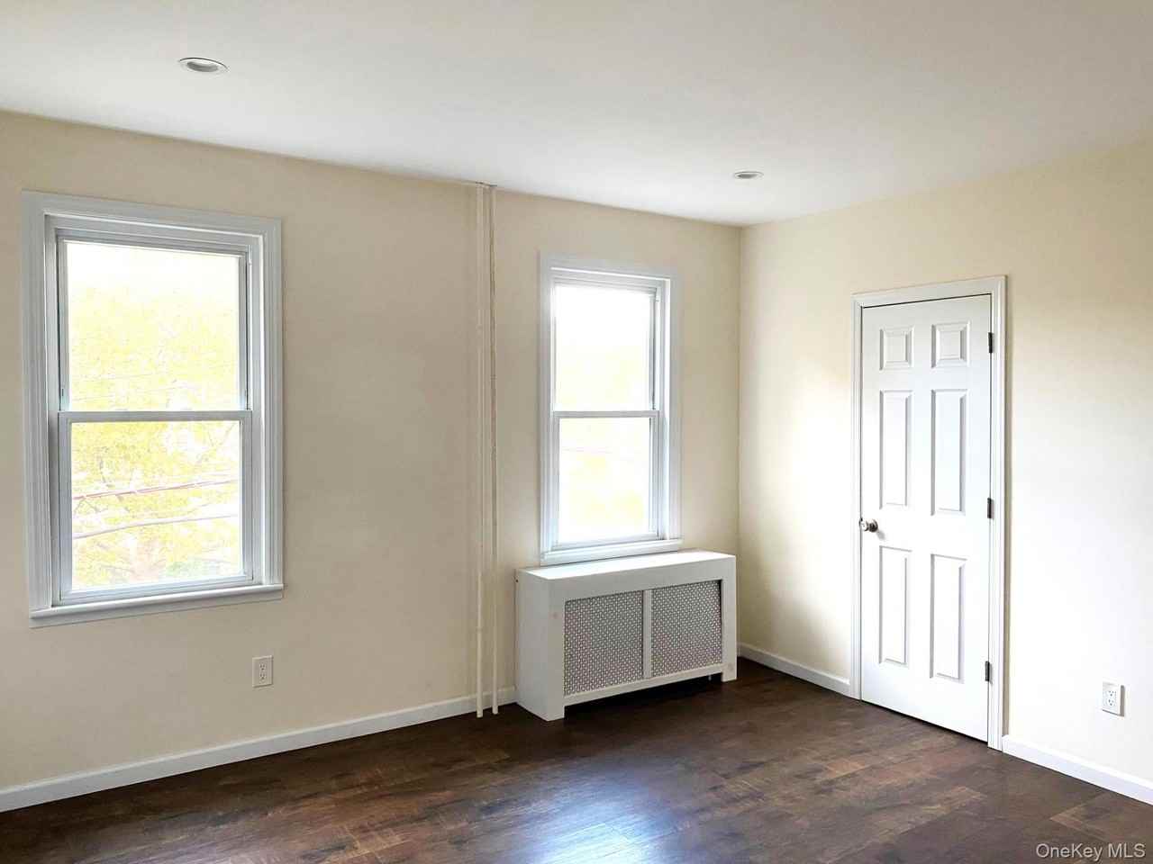 164 Ashford Avenue - Photo 5 of 10