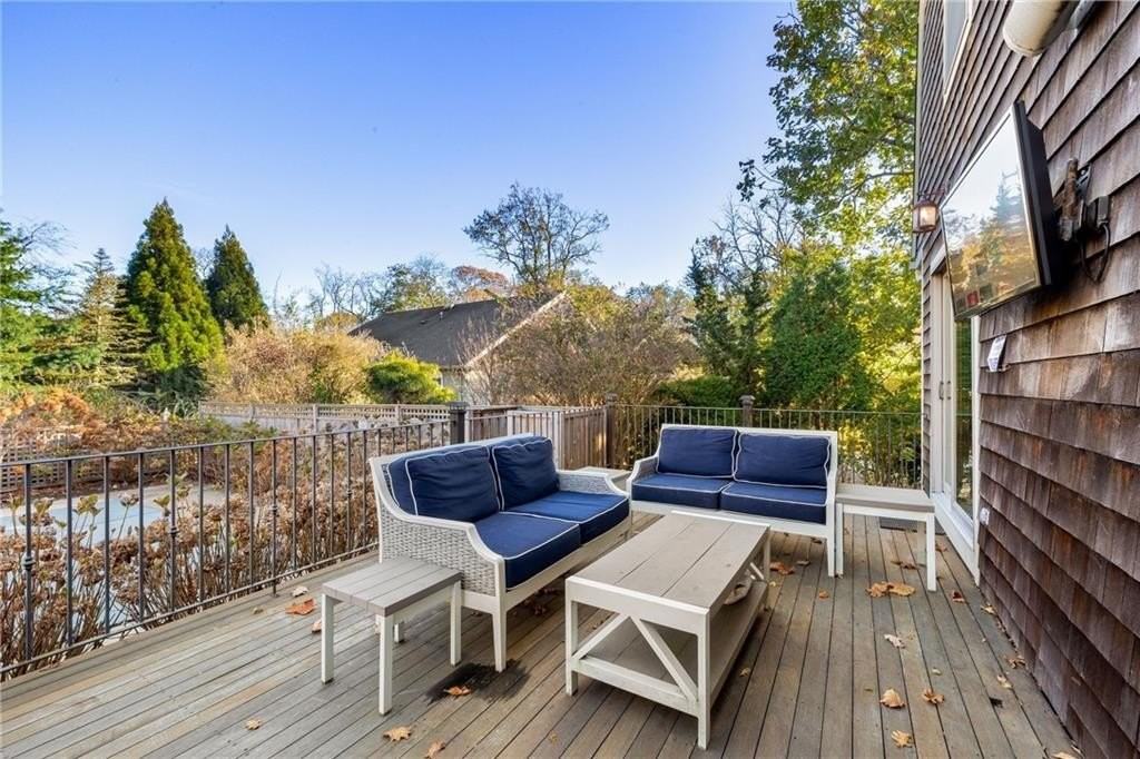 138 Carroll Ave - Photo 6 of 39