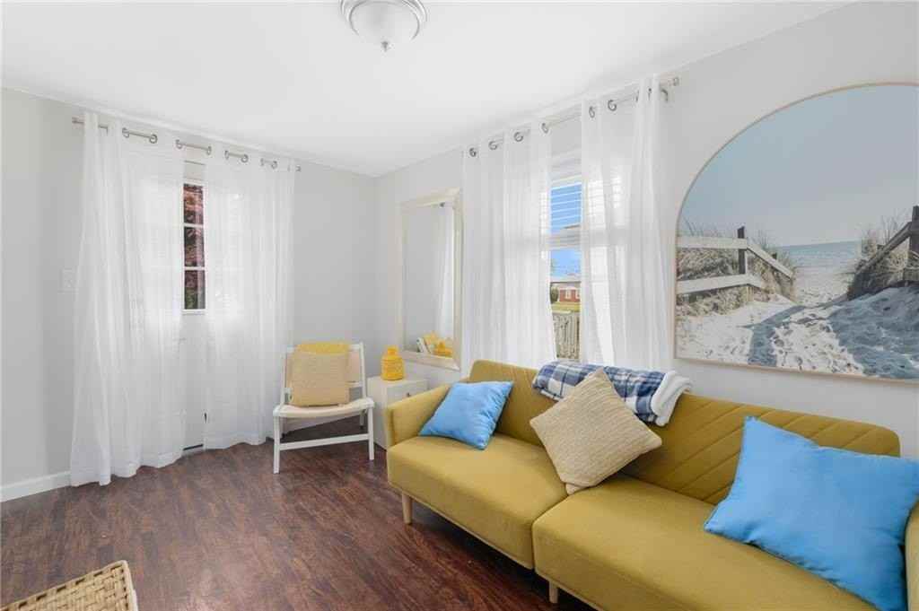 66 66 Knowlesway unit: Upper Unit - Photo 4 of 25