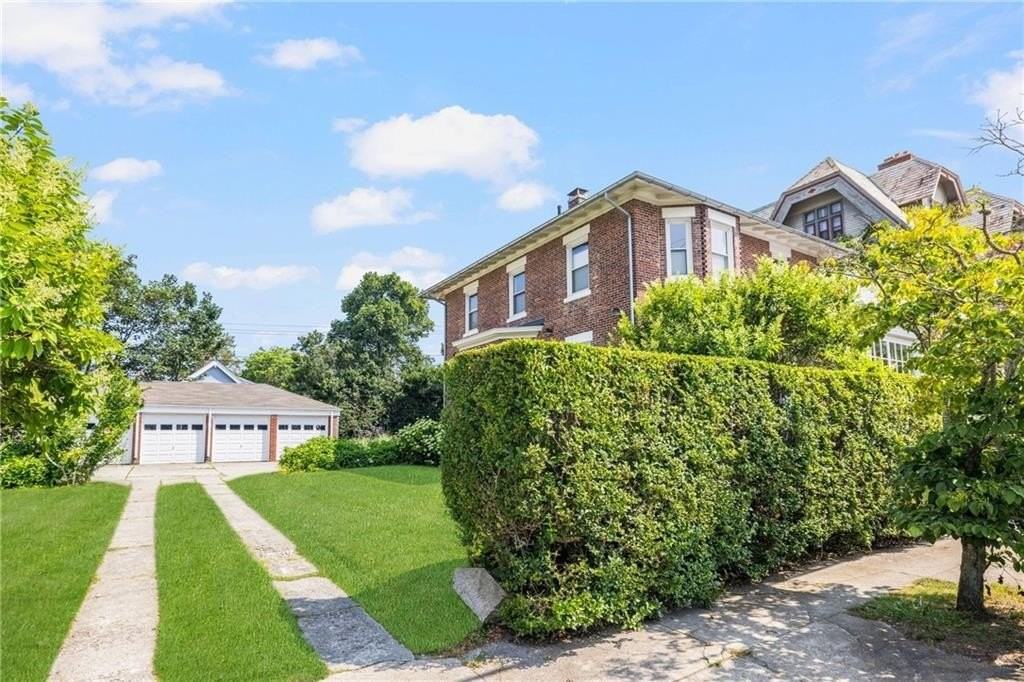 26 Narragansett Ave - Photo 4 of 49