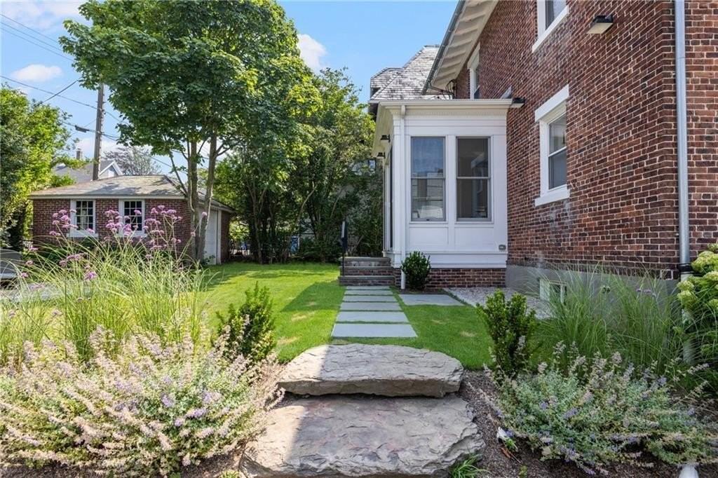 26 Narragansett Ave - Photo 6 of 49