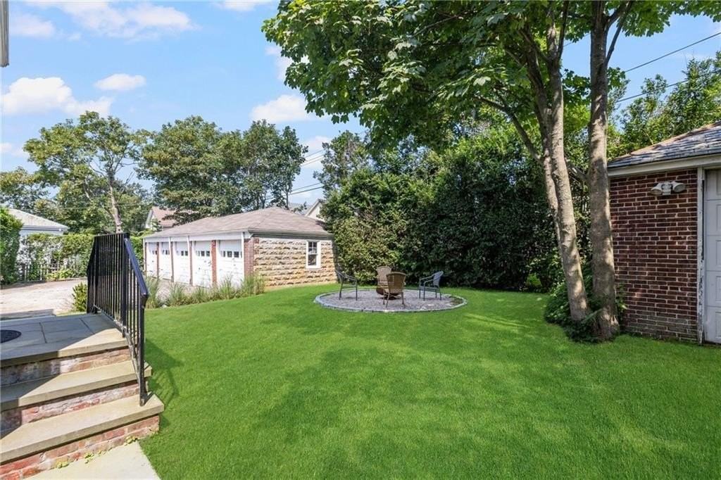 26 Narragansett Ave - Photo 7 of 49