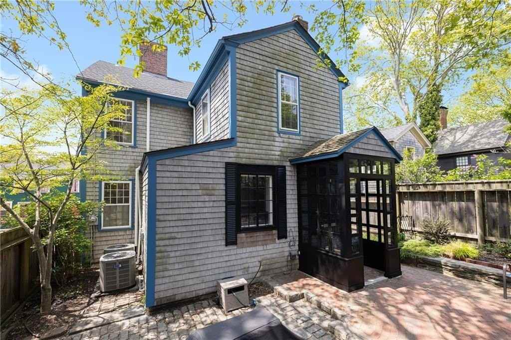 26 Thames St - Photo 3 of 45