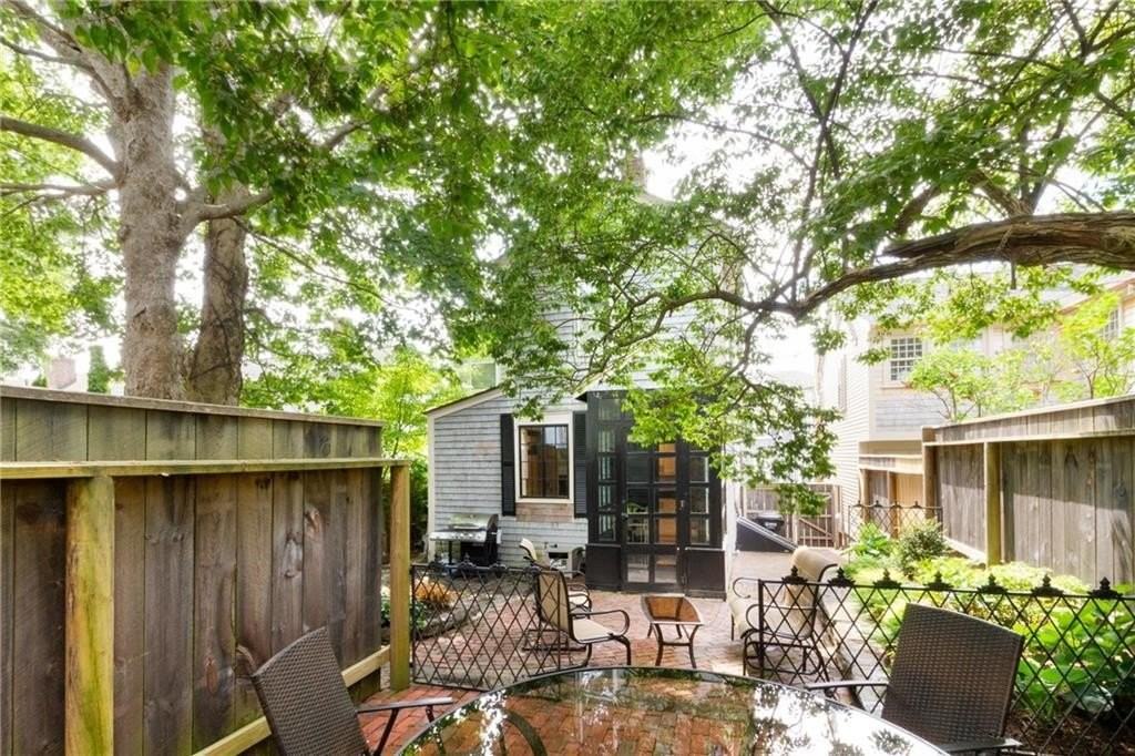 26 Thames St - Photo 6 of 45