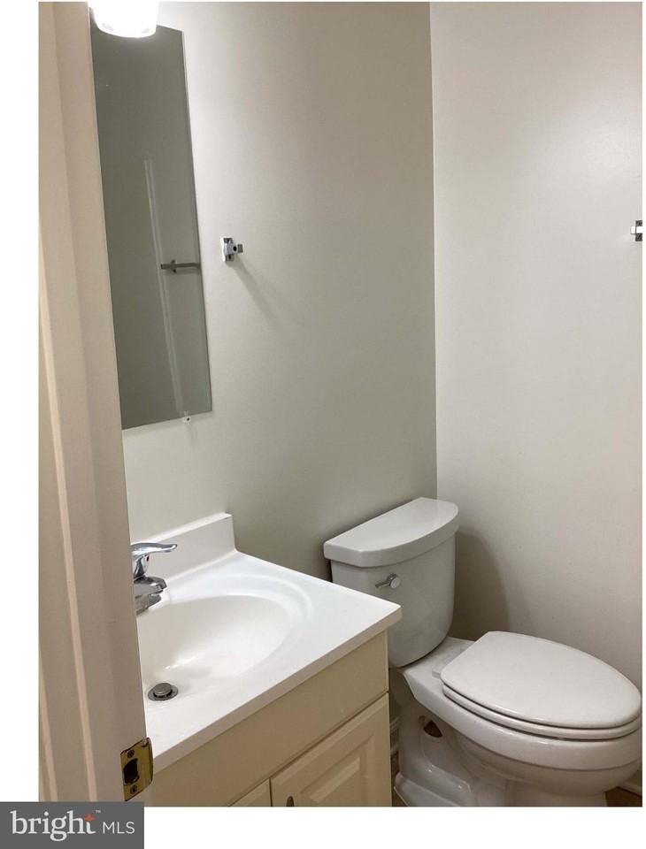 5007 D Street Southeast #302 - Photo 7 of 8