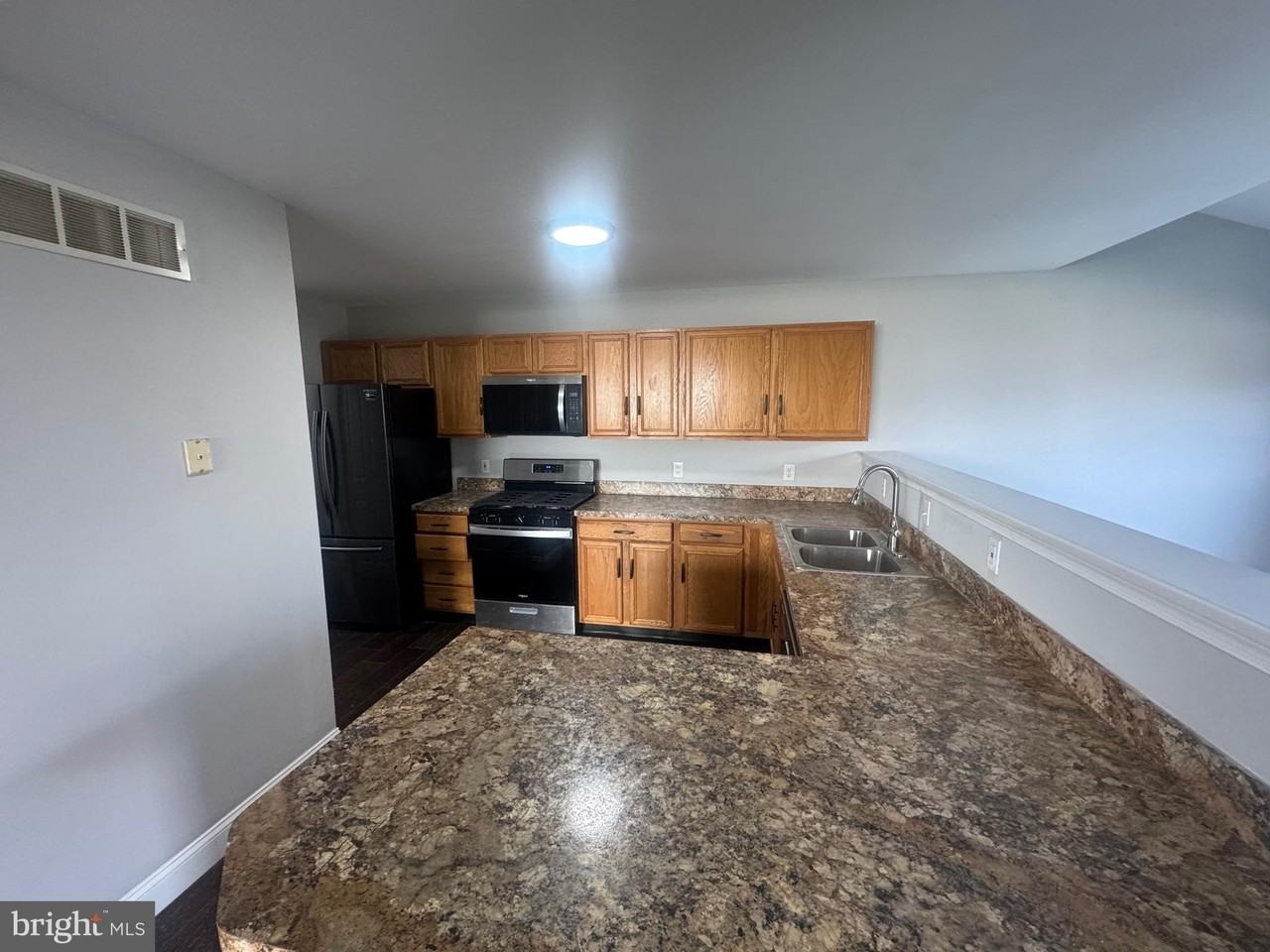 136 Redden Lane - Photo 5 of 21