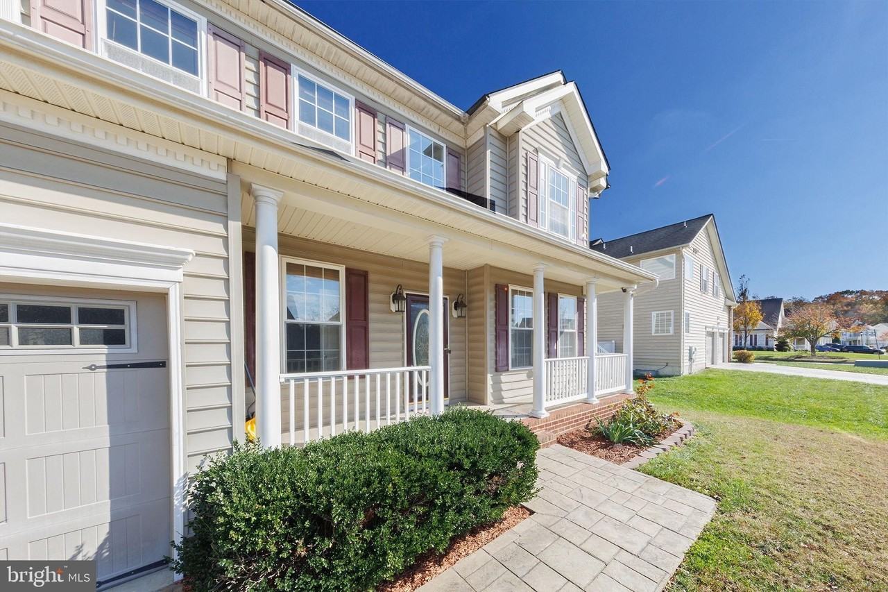 9402 Pep Rally Lane - Photo 5 of 50