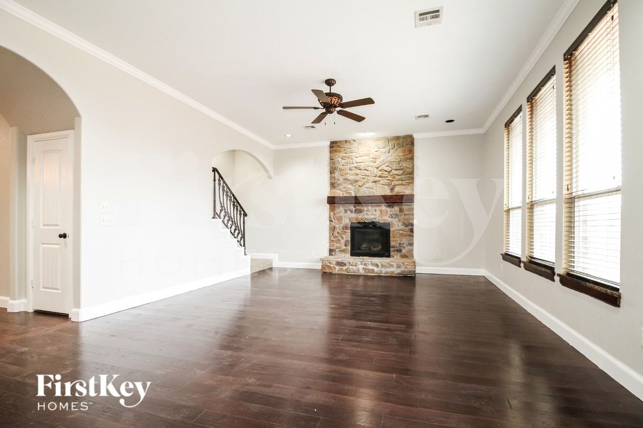 13705 Verona Strada - Photo 2 of 19