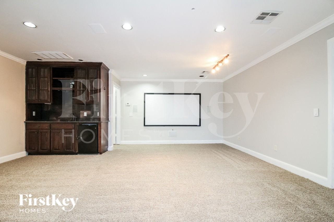 13705 Verona Strada - Photo 7 of 19