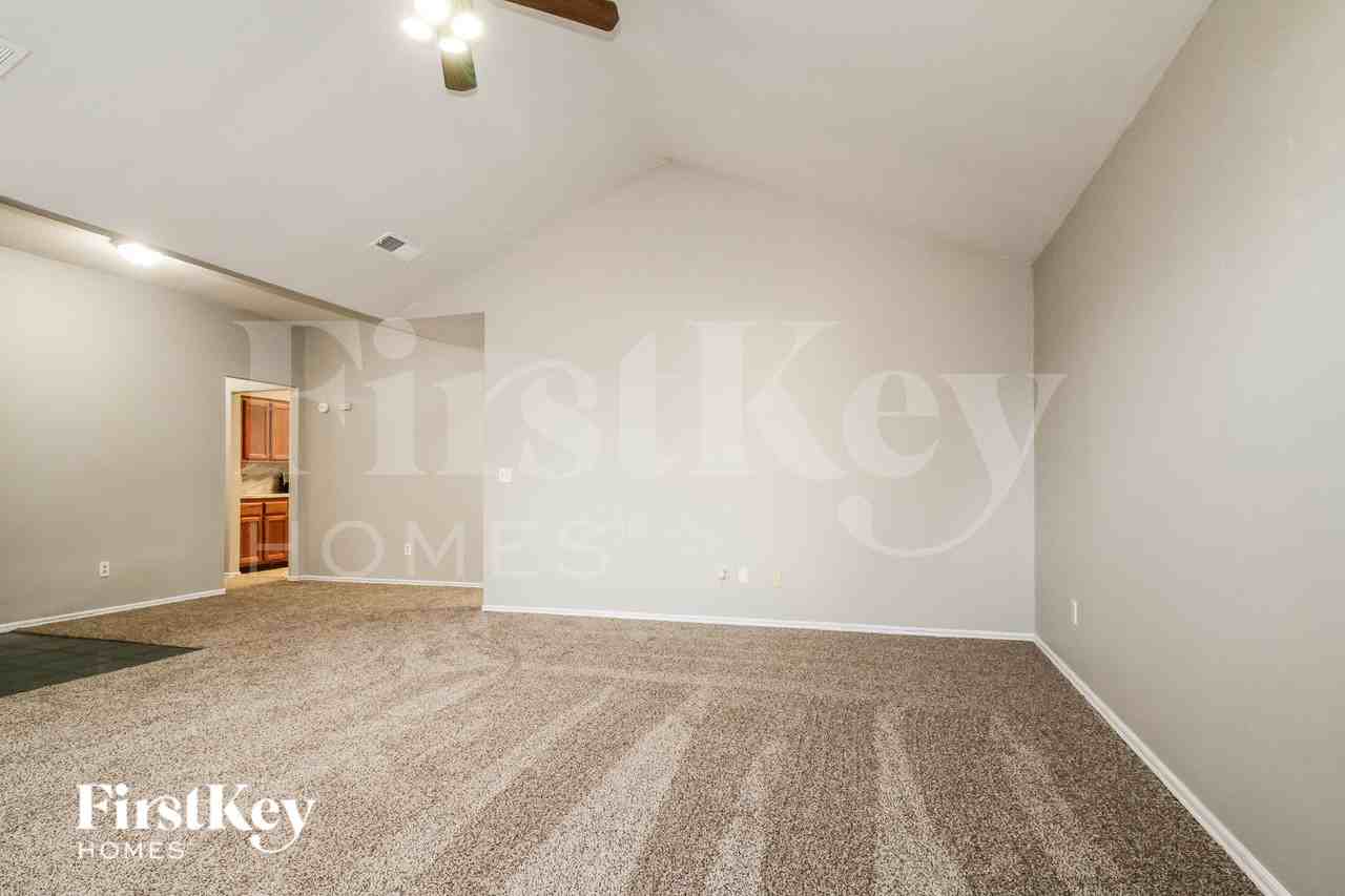 1812 Foxfire Road - Photo 4 of 19