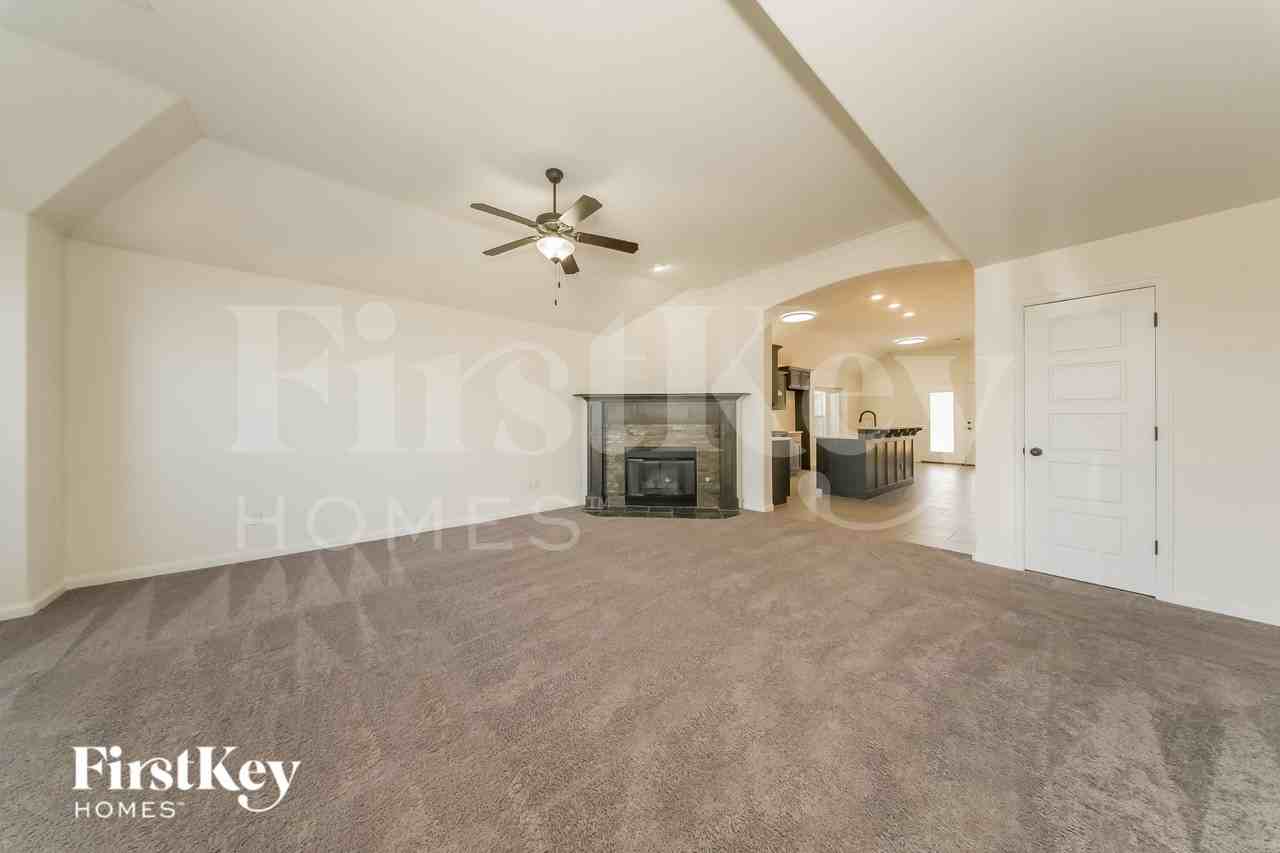 4116 Nw 155th St - Photo 3 of 19