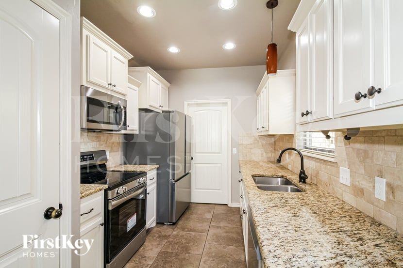 12016 Garden Court - Photo 6 of 19