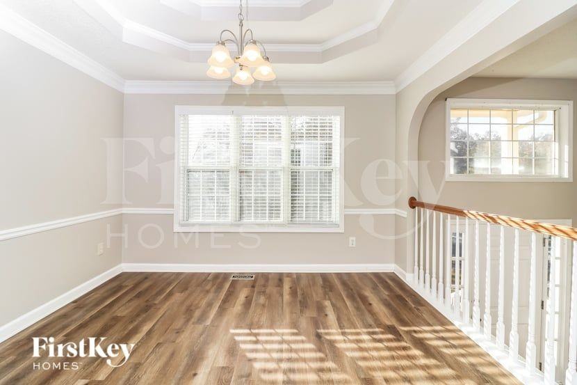 5940 Seven Oaks Drive Southwest - Photo 7 of 19