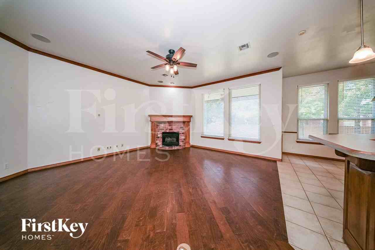 1417 Sw 133rd St - Photo 2 of 19