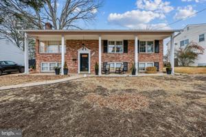 featured image of 11712 Seven Locks Road