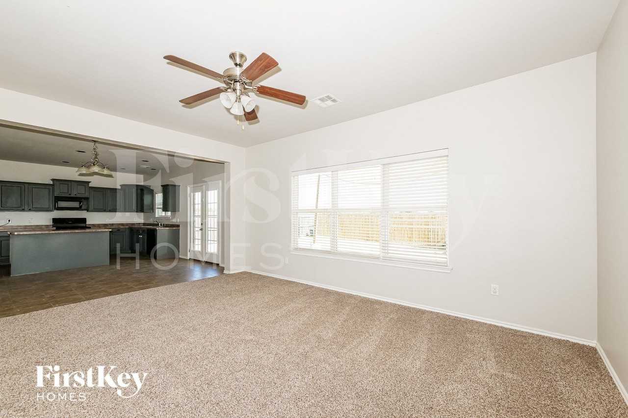 7212 Meadow Lake Dr - Photo 7 of 19