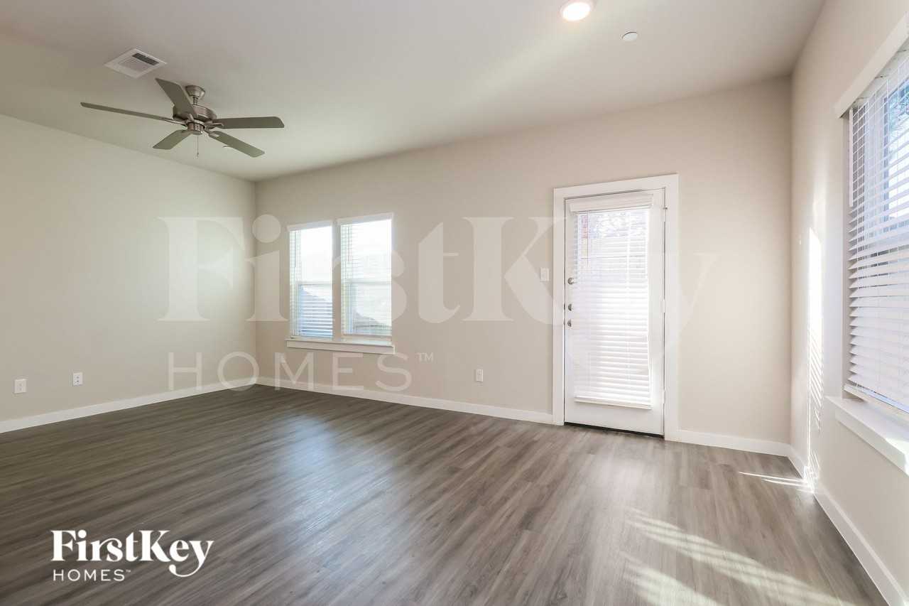 434 S Centro Cir - Photo 3 of 18