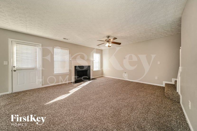 6496 Snowden Dr - Photo 5 of 18