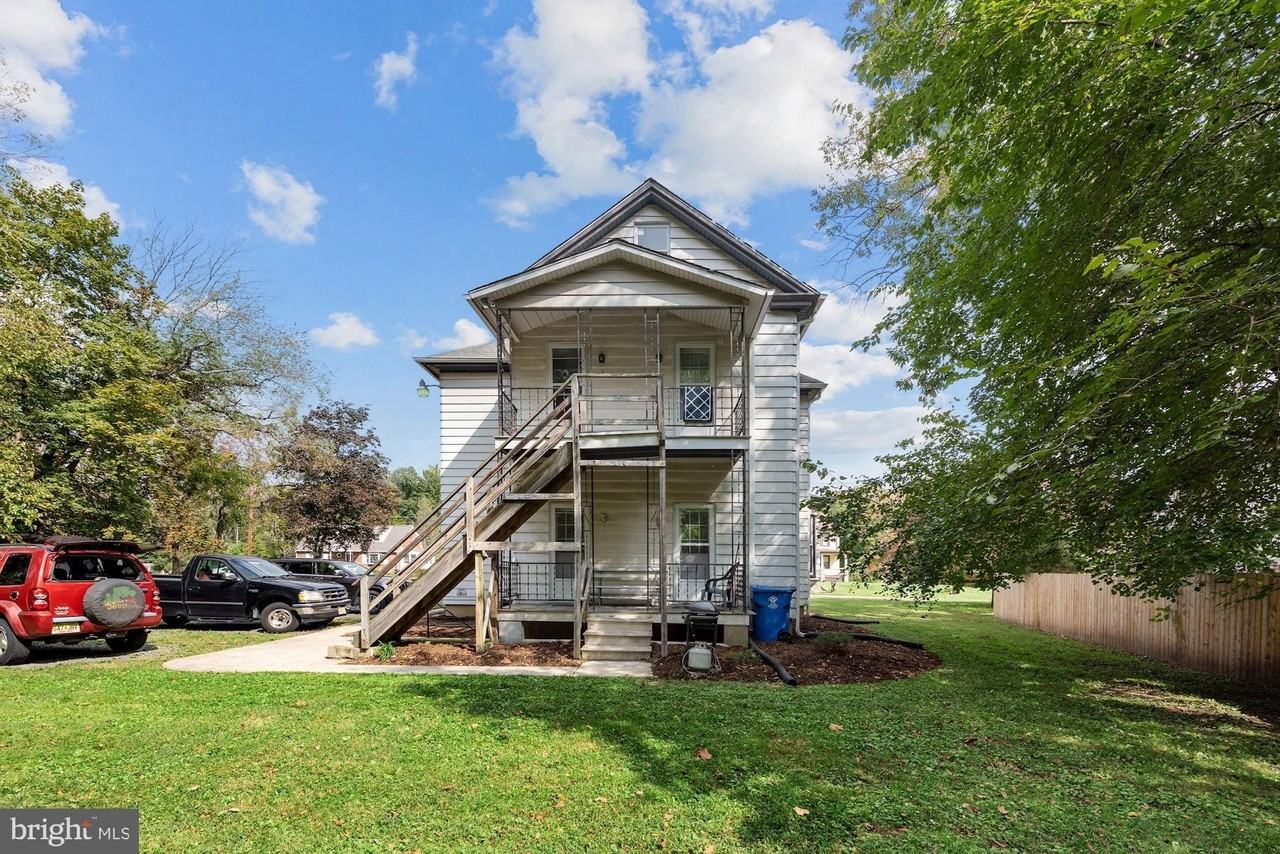 102 Lumberton Rd Unit 4 #4 - Photo 4 of 6