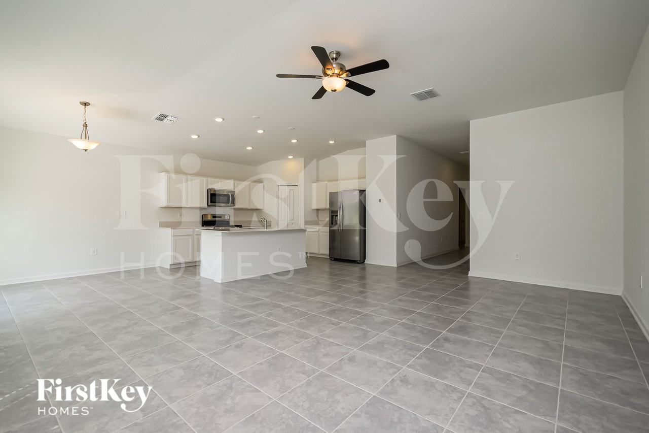 304 Kayden Cove - Photo 4 of 16