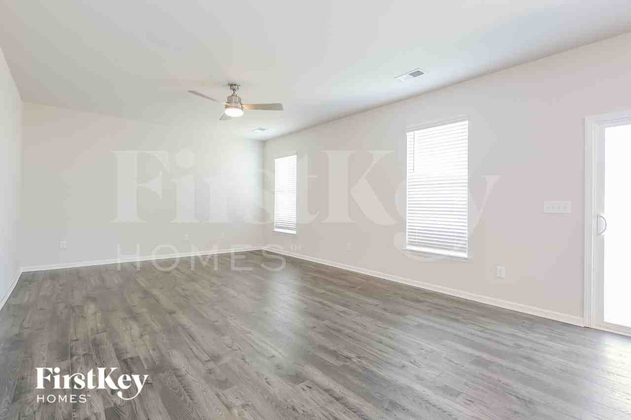 16 Ramblehurst Rd - Photo 3 of 16