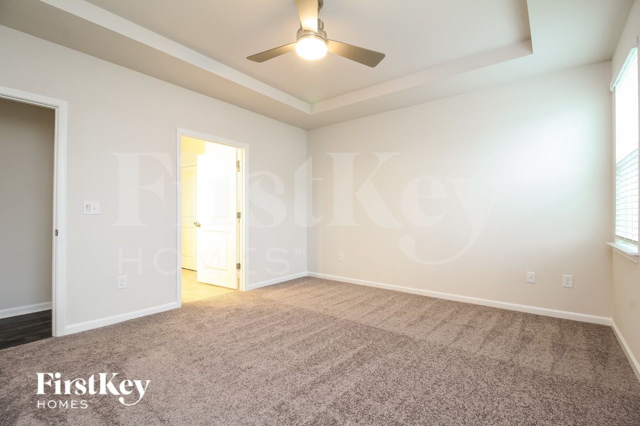 8 Ramblehurst Rd - Photo 7 of 19