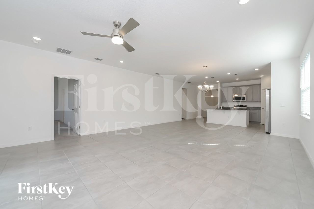 1246 Ponca Rd - Photo 4 of 19