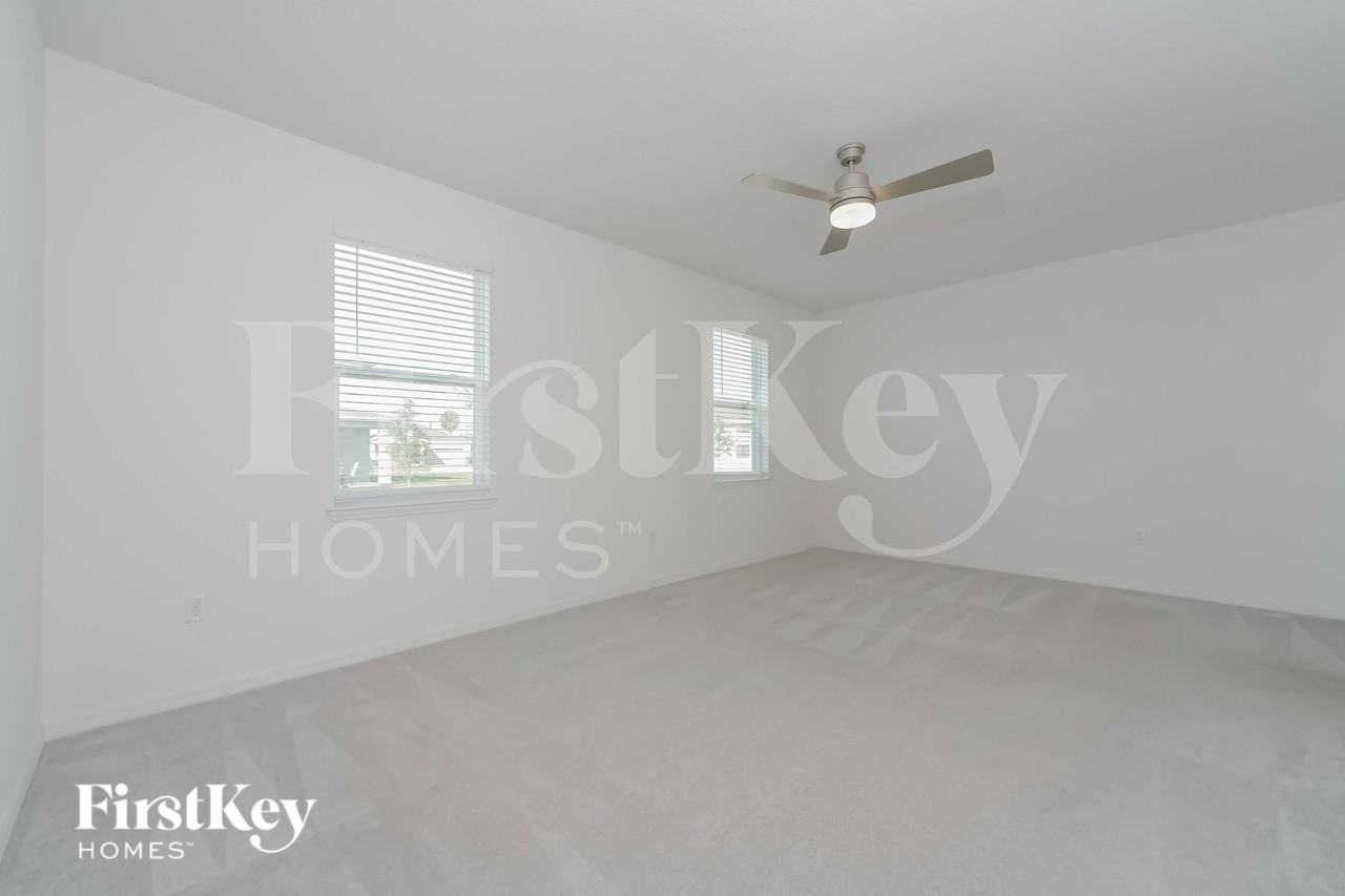 1246 Ponca Rd - Photo 5 of 19