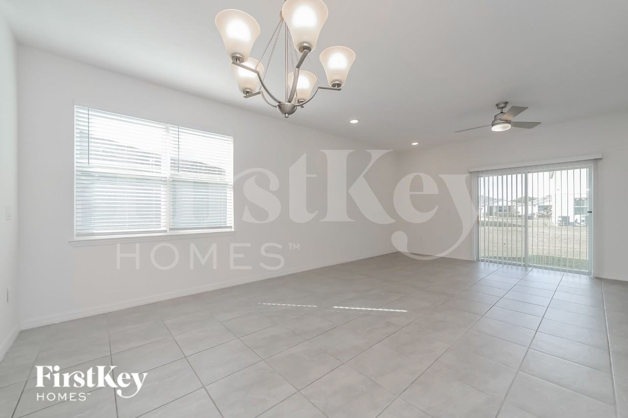 1246 Ponca Rd - Photo 6 of 19