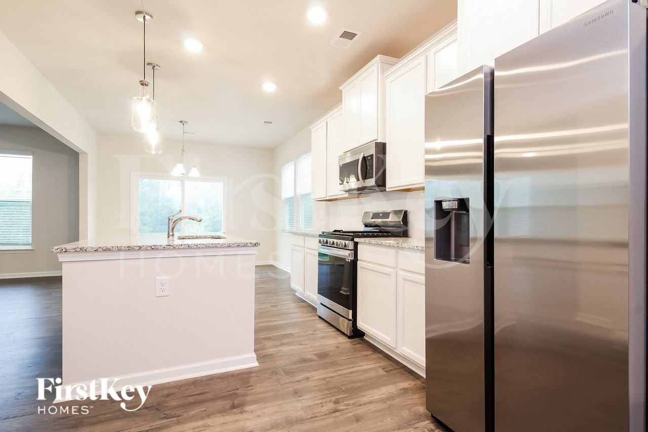 716 Ridgemoor Trl - Photo 6 of 16