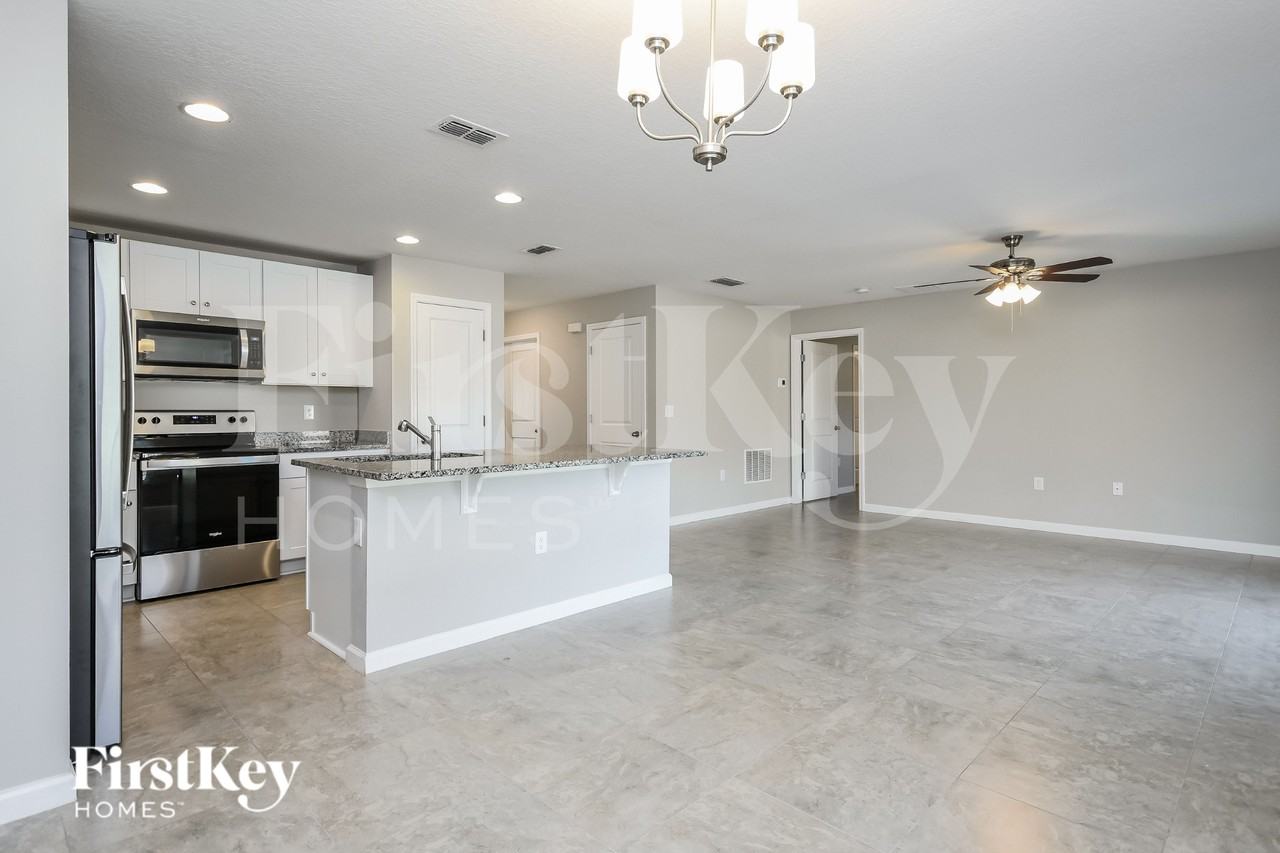 421 Earheart Dr - Photo 6 of 16