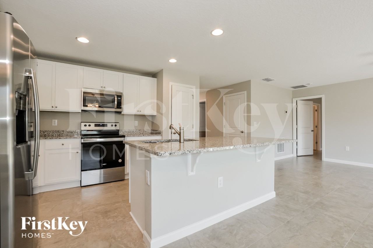 208 Southern Breeze Loop - Photo 5 of 16