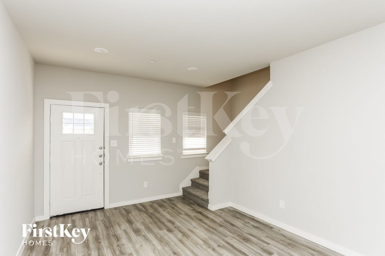 616 Ava Trl - Photo 2 of 16