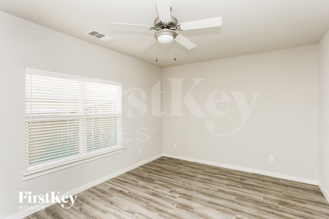 616 Ava Trl - Photo 3 of 16