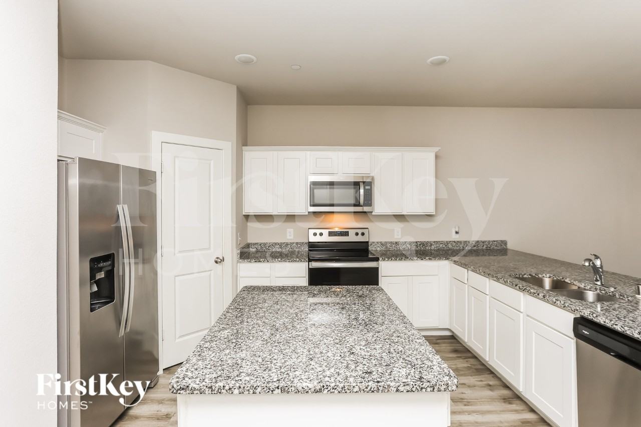 616 Ava Trl - Photo 5 of 16