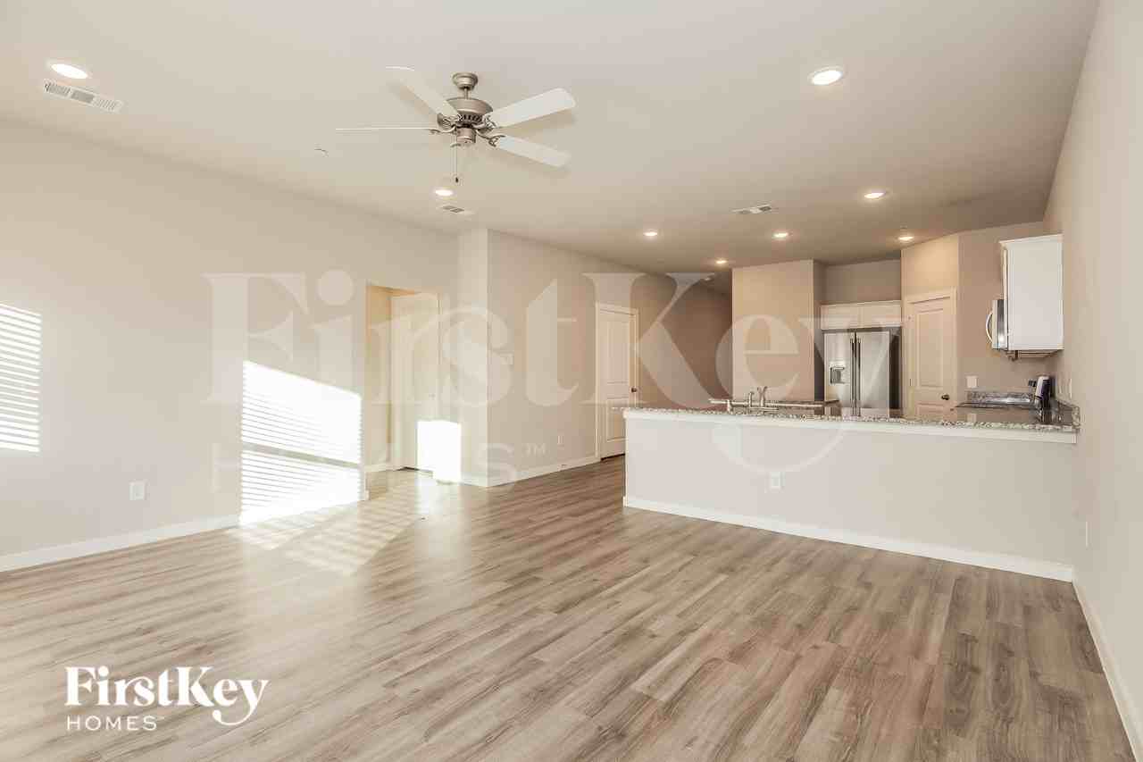 308 Niki Dr - Photo 3 of 16