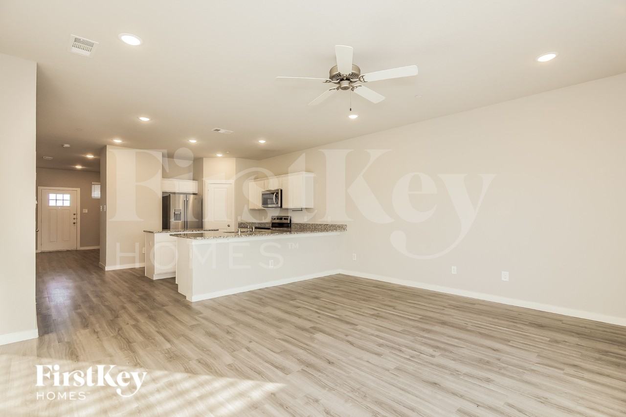 308 Niki Dr - Photo 4 of 16