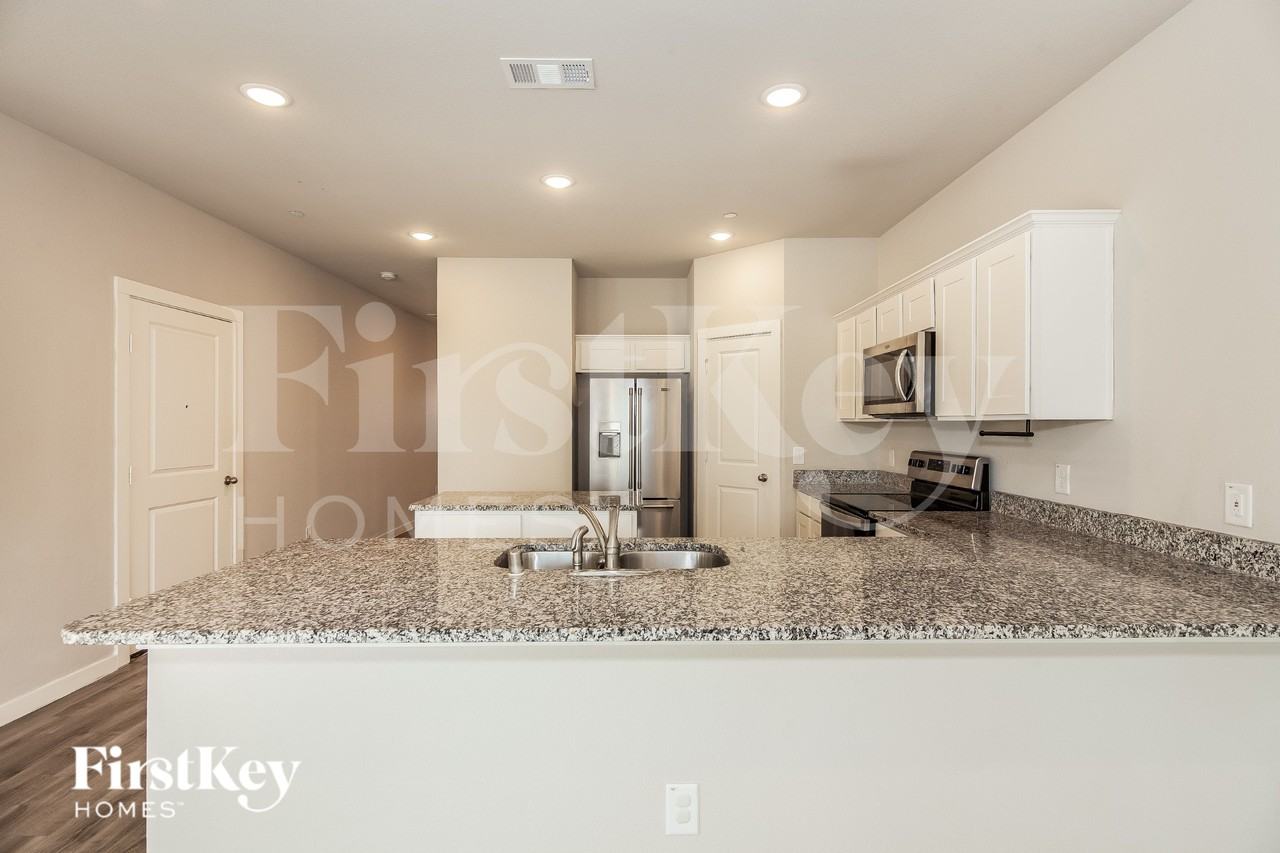 308 Niki Dr - Photo 5 of 16