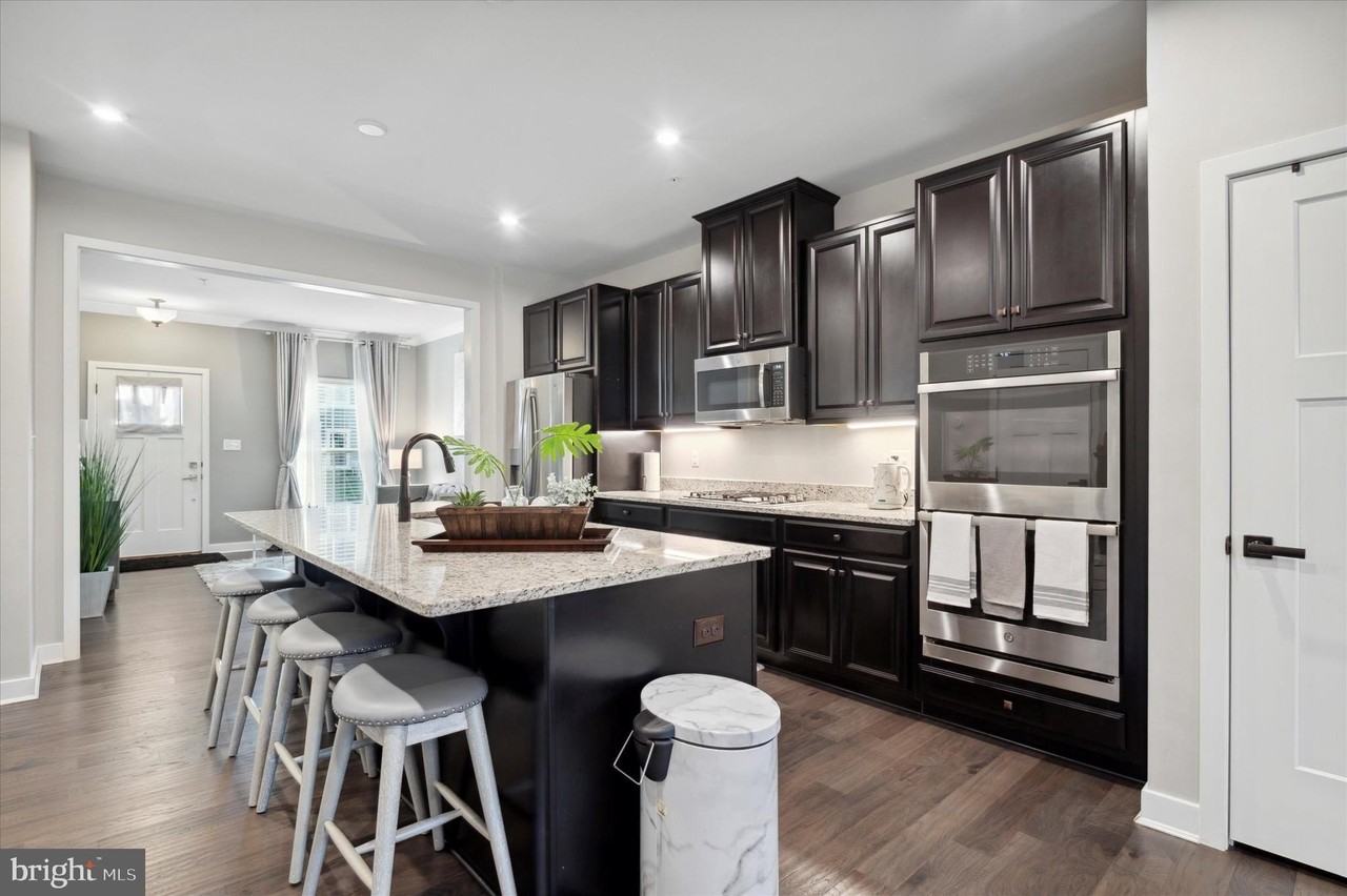 1215 Benjamin Drive - Photo 5 of 27