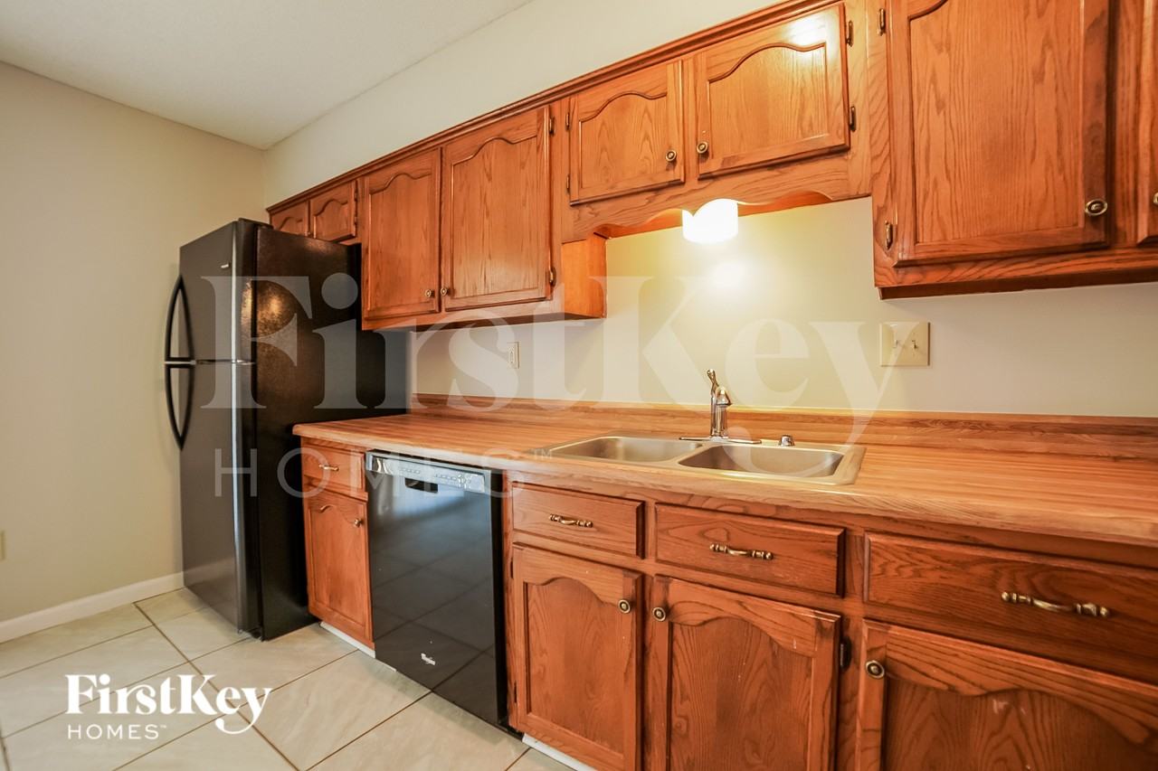 7212 Layne Dr - Photo 6 of 15