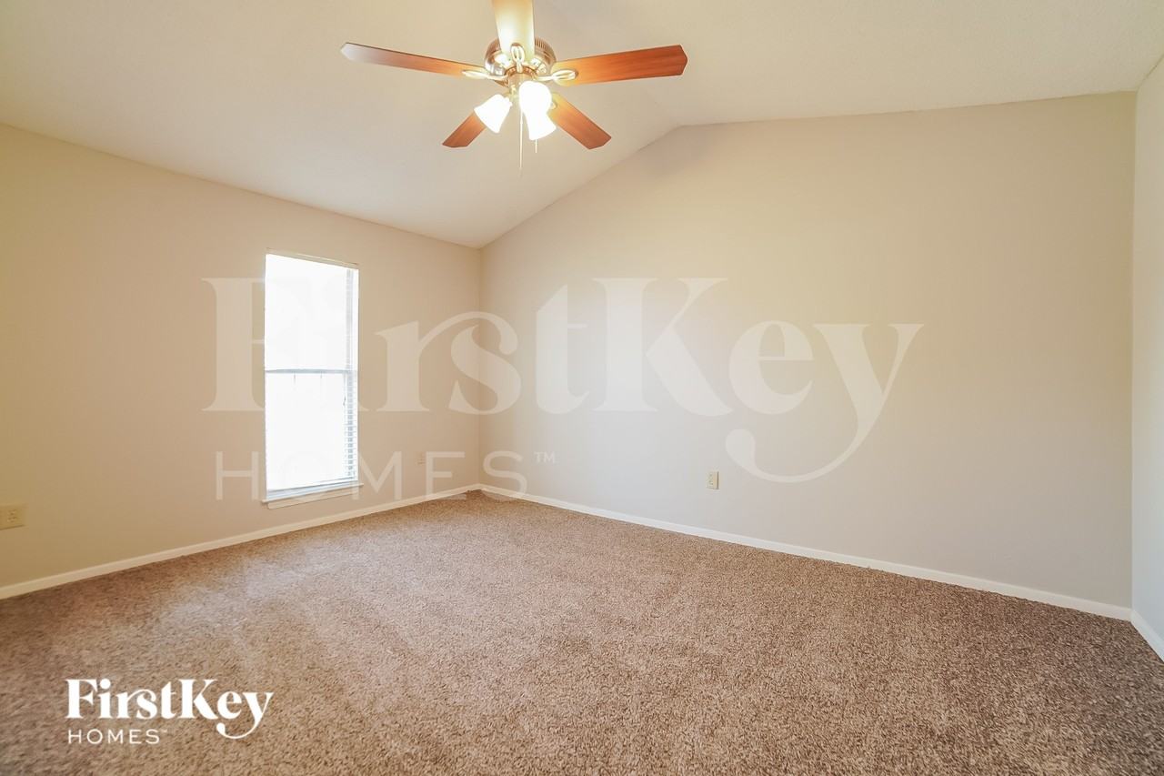 7212 Layne Dr - Photo 7 of 15