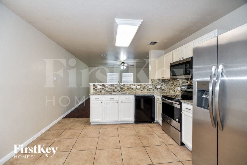 12325 Arbor Lake Road - Photo 5 of 15