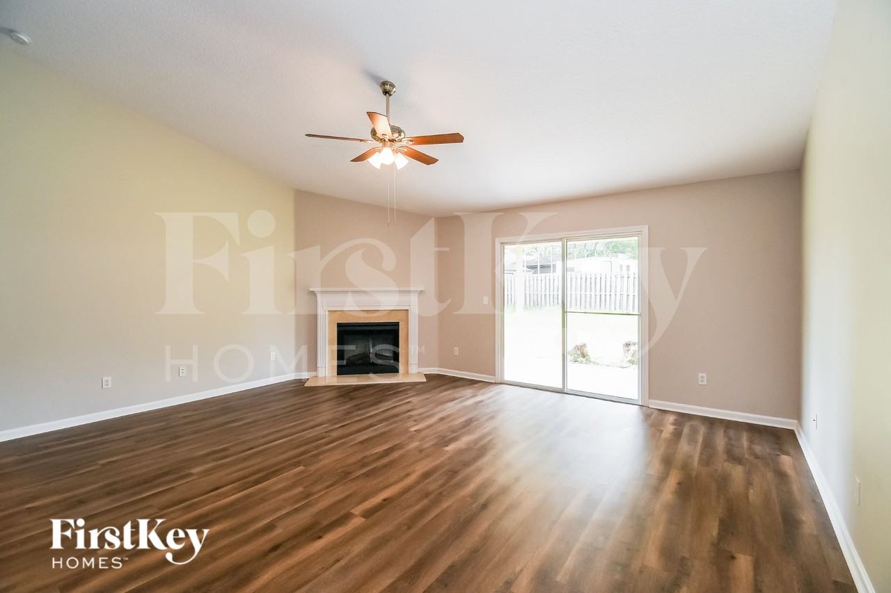 11910 Pikeville Ct - Photo 4 of 15