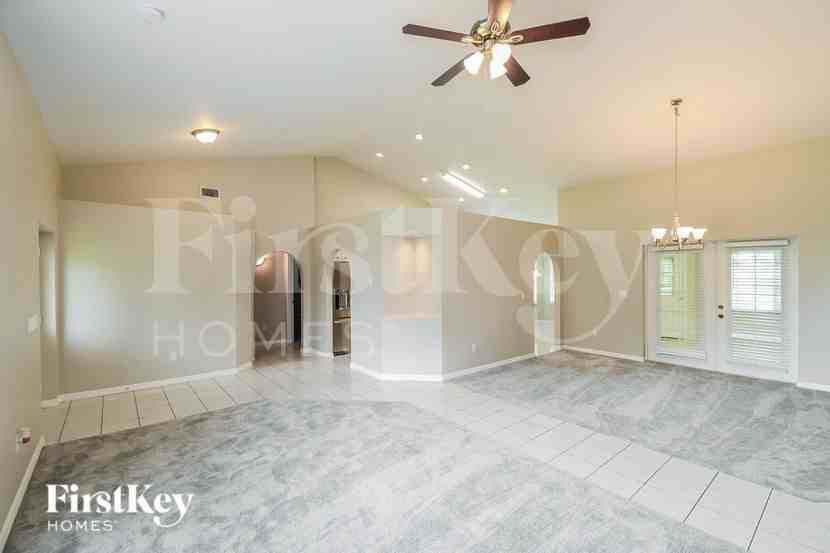 47 Flemingwood Lane - Photo 3 of 15