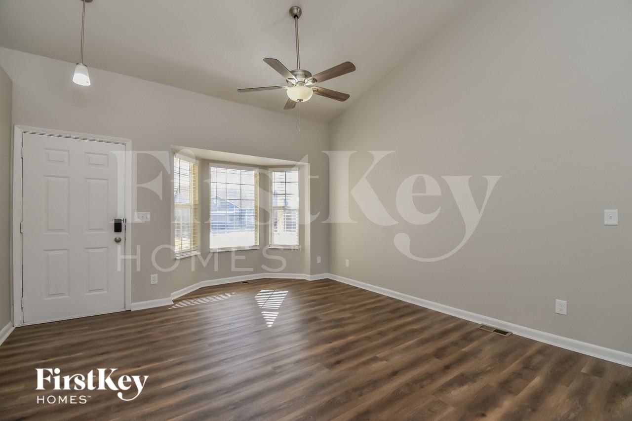 6216 Gossamer Street - Photo 2 of 15