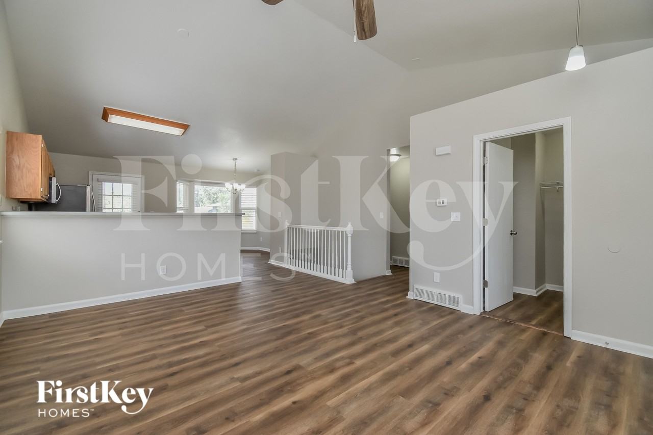 6216 Gossamer Street - Photo 3 of 15