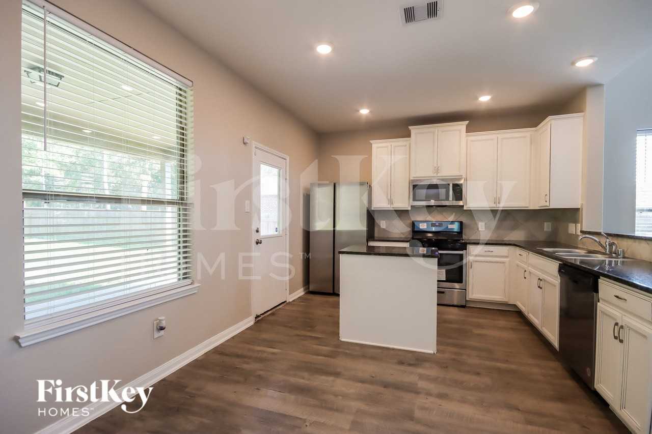 6193 White Oak Leaf Loop - Photo 5 of 15