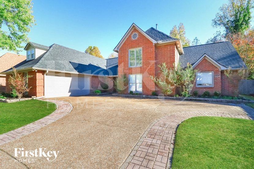 8827 Dewberry Ln - Photo 2 of 18