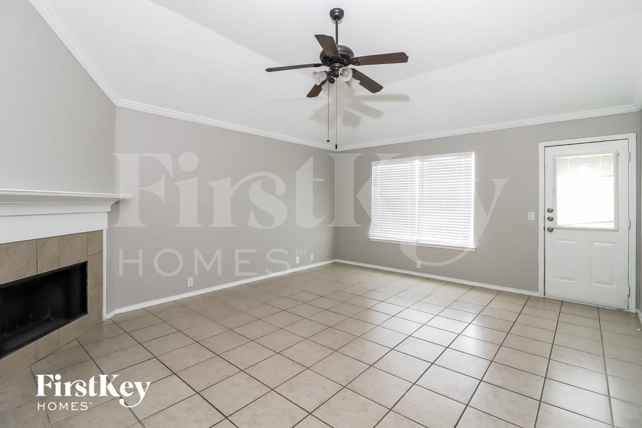 105 Bear Trl - Photo 3 of 15