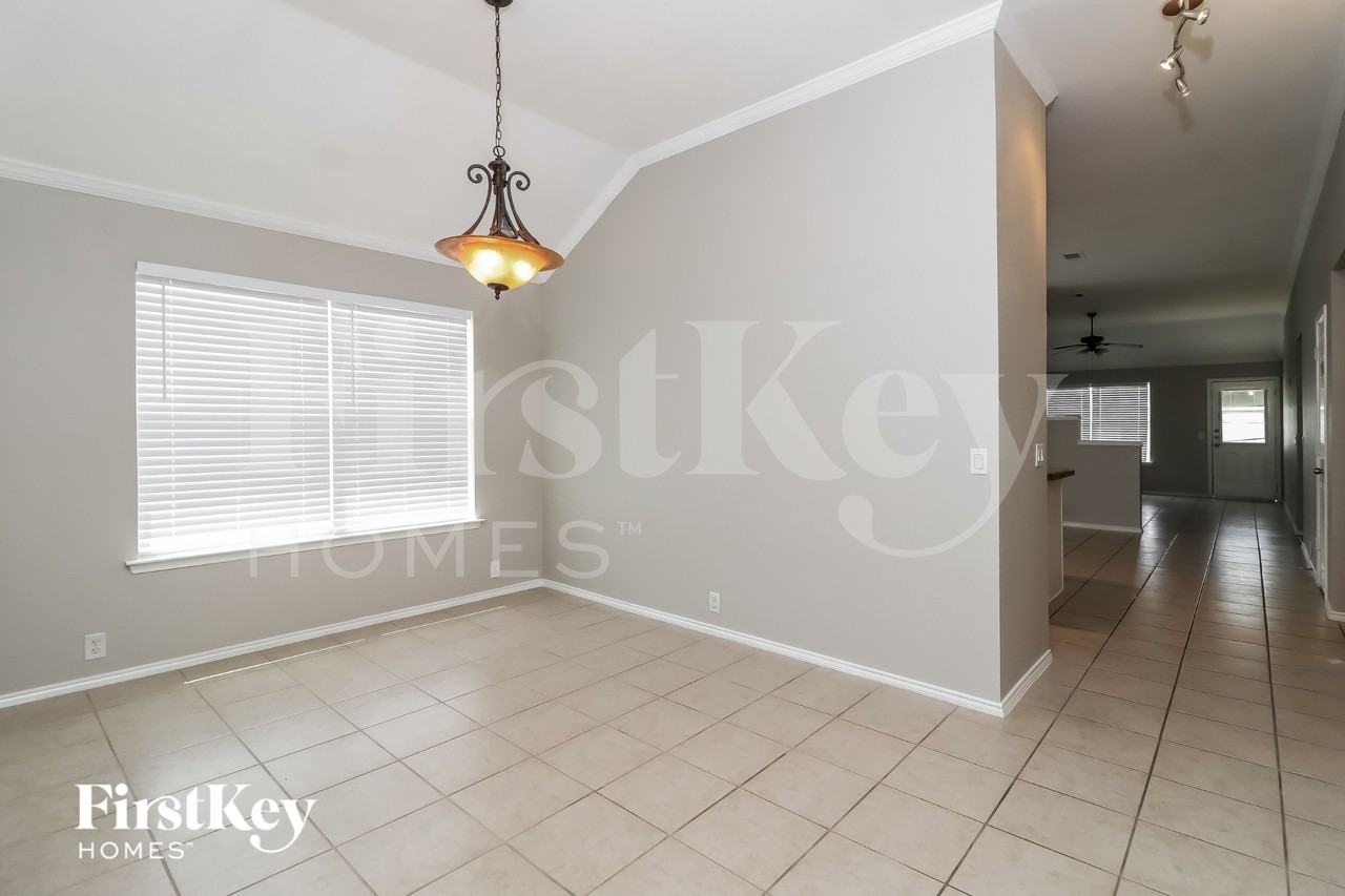 105 Bear Trl - Photo 4 of 15